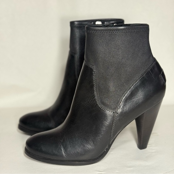FRYE AND CO. Black Leather Ankle Boots - Picture 1 of 12